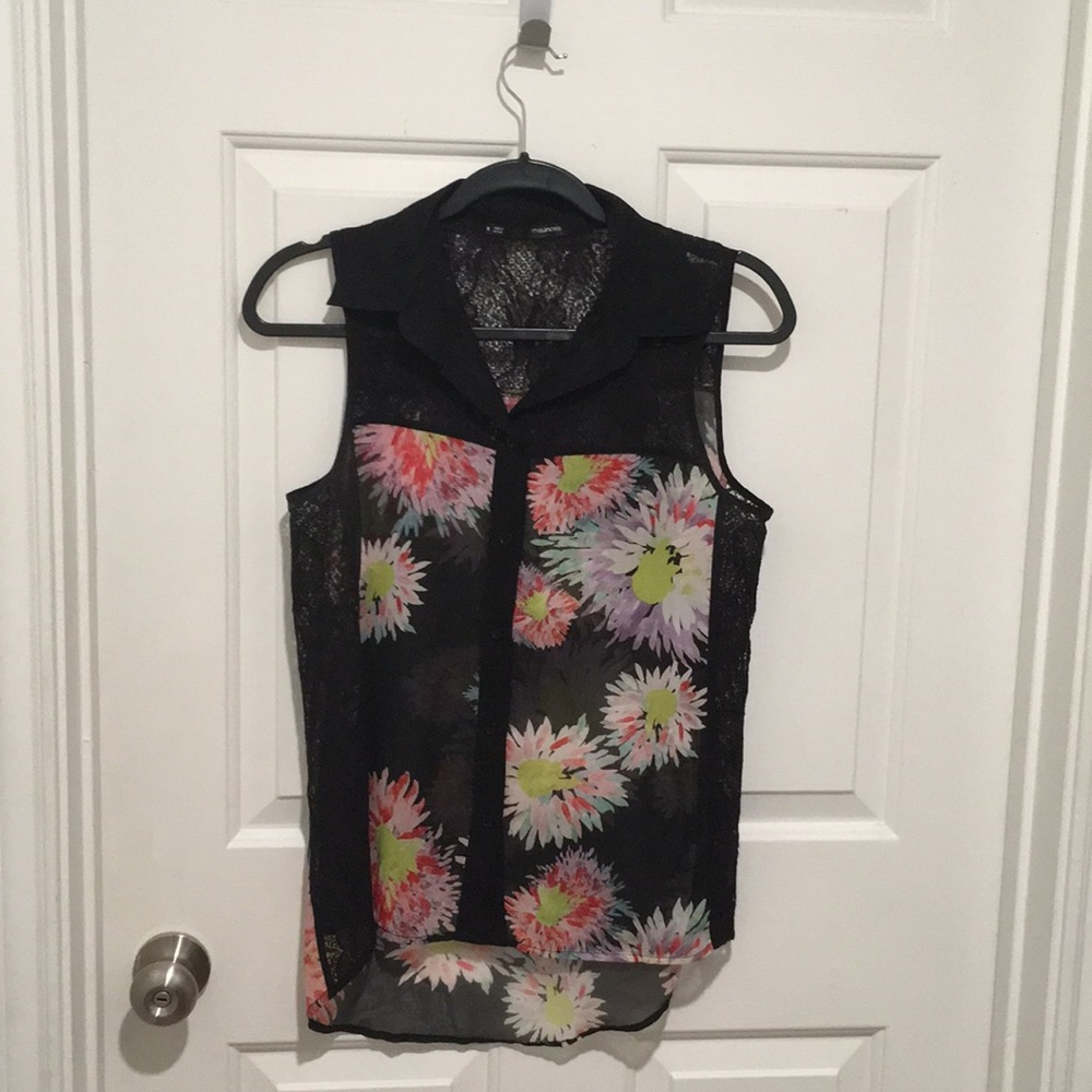 Button down tank